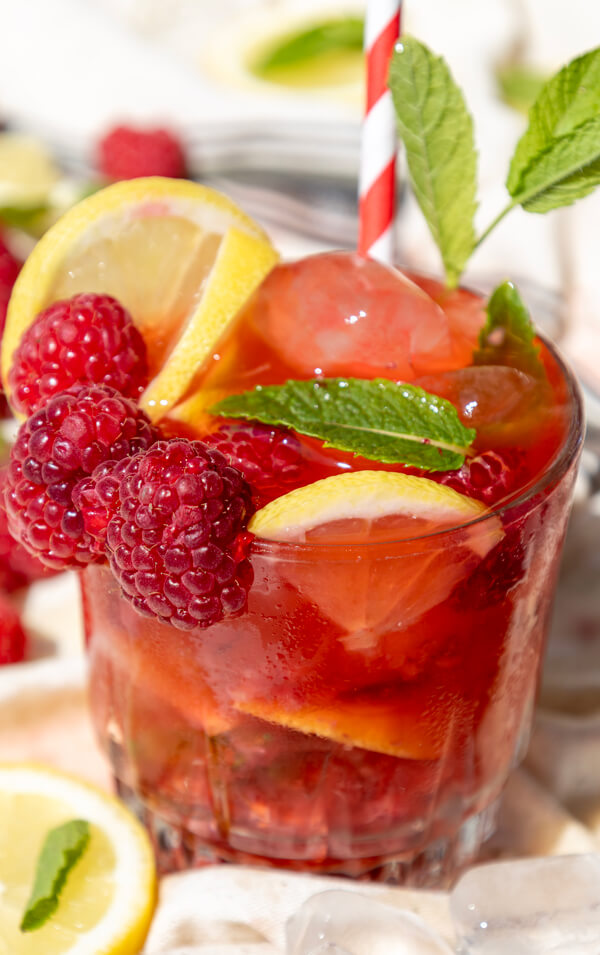 Alcohol-Free Raspberry Cocktail