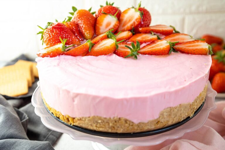 No-Bake Strawberry Cheesecake