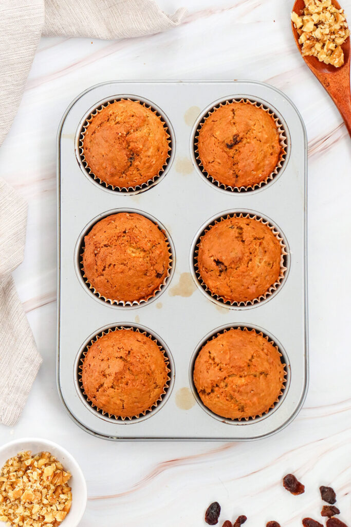 Baked carrot muffins