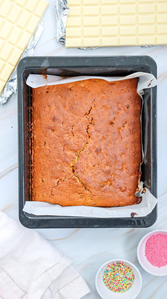 Baked cake